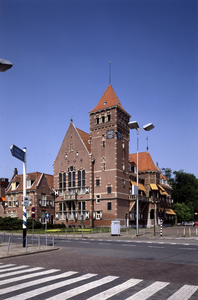 852393 Gezicht op het raadhuis (Het Rond 1) te Zeist.